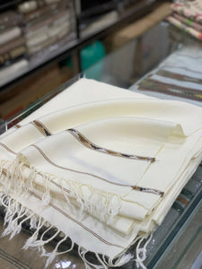 64 Wool Off White Pashmara